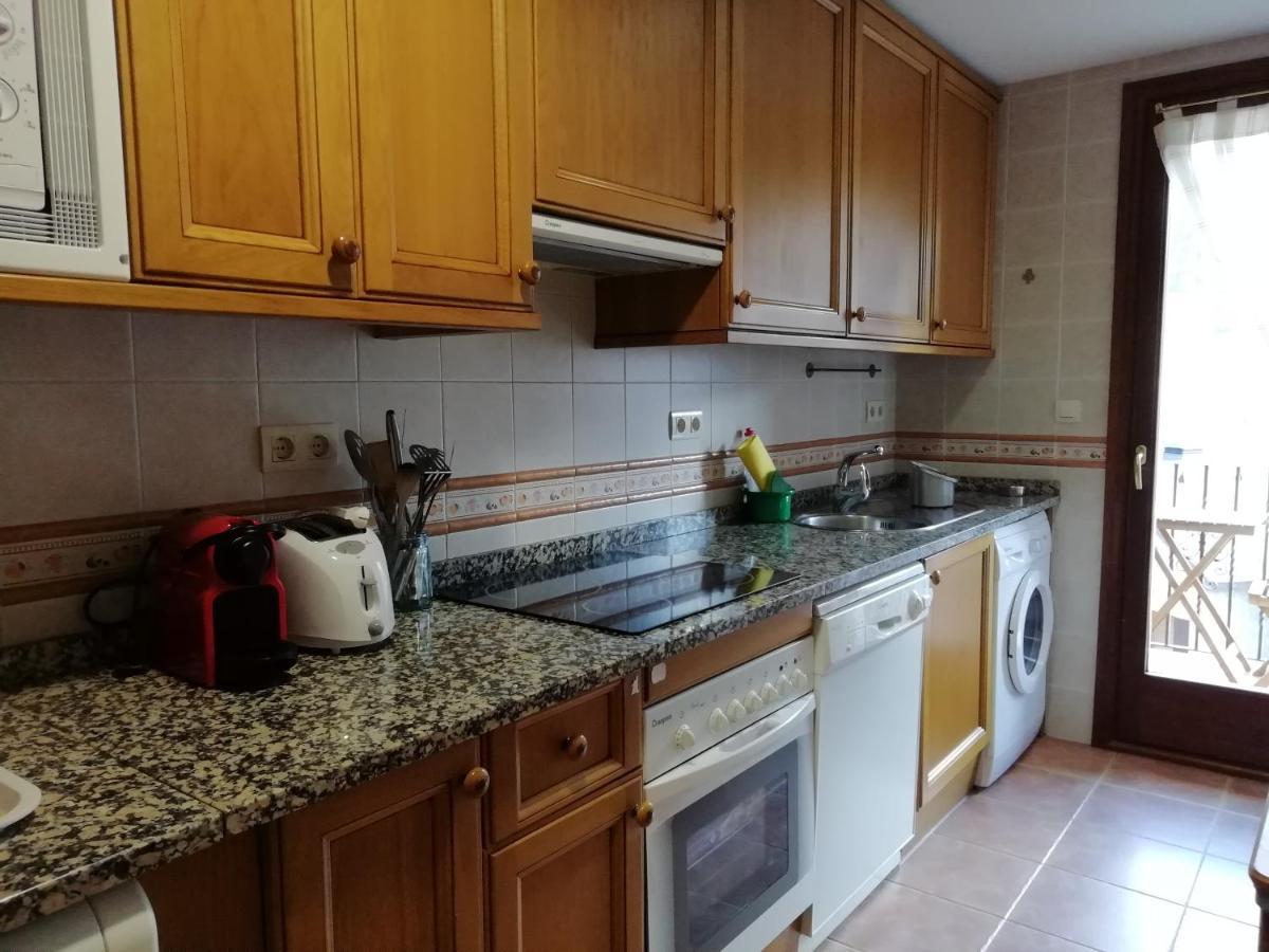 Apartamento Familiar Con Vistas Y Garage La Portiecha Apartment Sallent De Gallego Luaran gambar